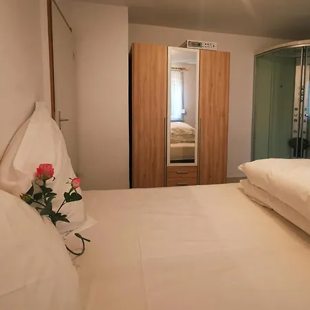 Rosen Garten Haus Lägenhet *